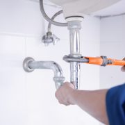 Location : quels sont les travaux à la charge du propriétaire ?