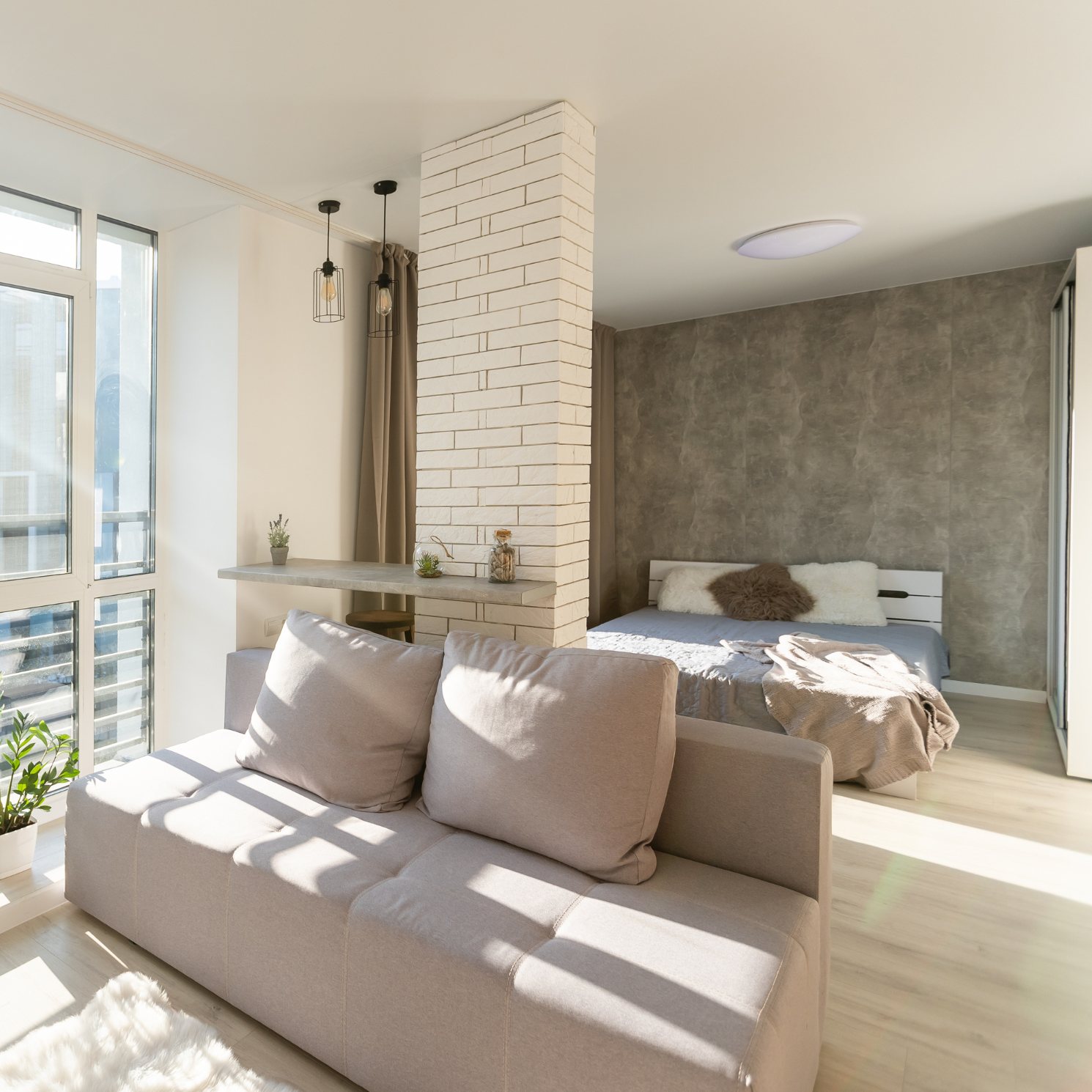 Eine Schlafnische im Wohnzimmer einrichten: Unsere Tipps